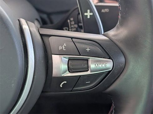 Used 2018 BMW M4 Convertible image 22