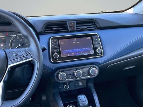 Used 2023 Nissan Versa SV FWD image 9
