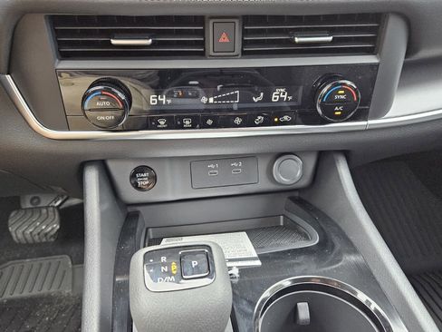 New 2026 Nissan Rogue SV image 10