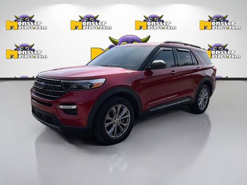 Used 2023 Ford Explorer XLT w/ Equipment Group 202A AWD/4WD image 1