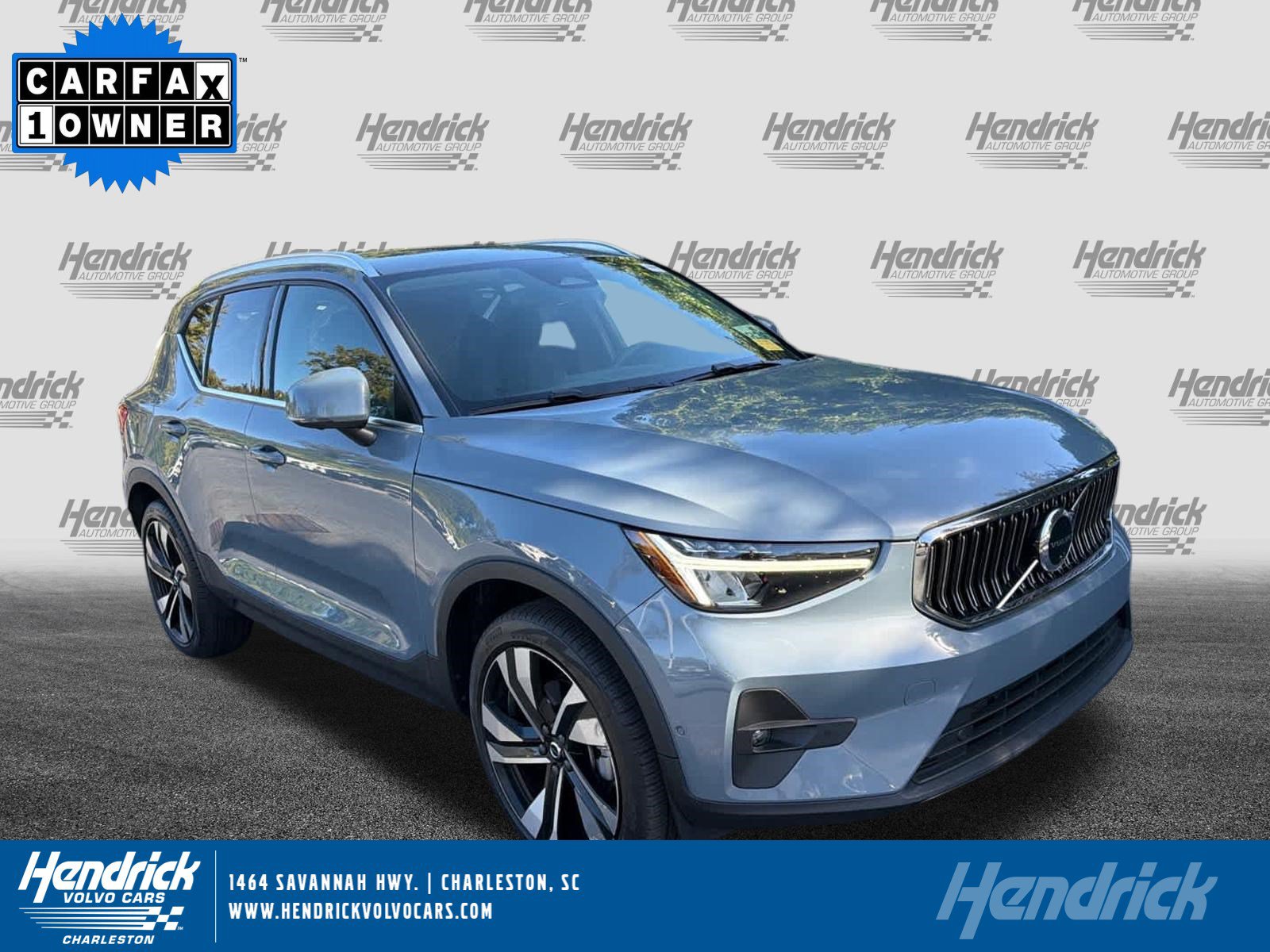 Used 2023 Volvo XC40 B4 Plus w/ Protection Package Premier FWD image 1