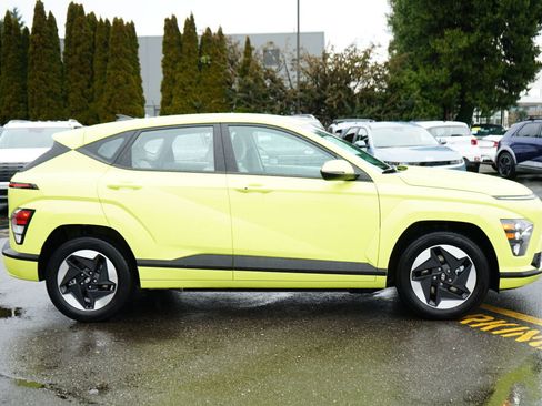 Certified 2024 Hyundai Kona SE image 5