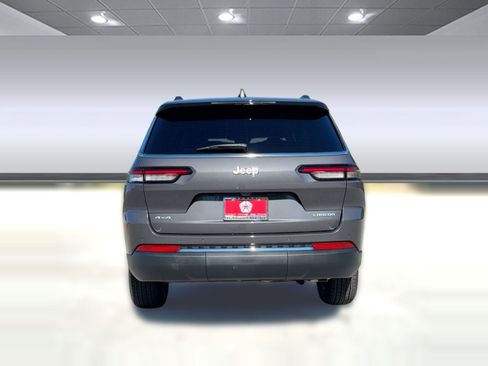New 2025 Jeep Grand Cherokee L Laredo image 10
