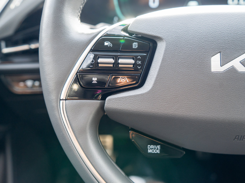 Certified 2023 Kia Niro SX Touring FWD image 20
