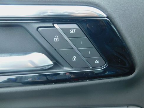 New 2026 Chevrolet Suburban High Country image 31