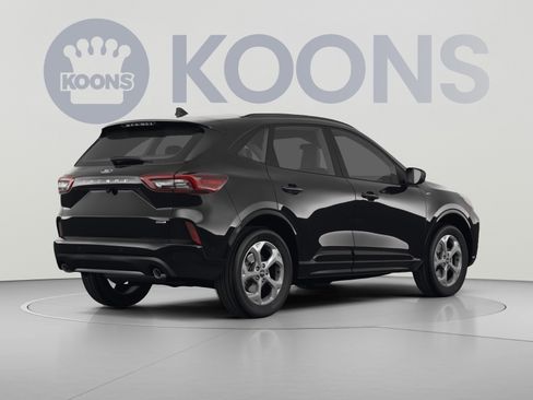 Used 2023 Ford Escape ST-Line w/ Tech Pack #1 AWD/4WD image 4