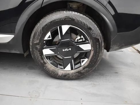 Used 2026 Kia Sportage LX FWD image 36
