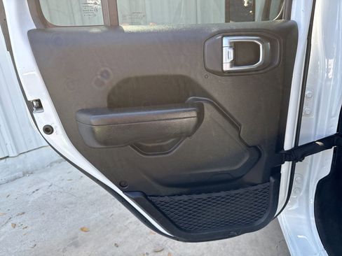 Used 2023 Jeep Wrangler Sport S image 13