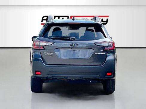 Used 2025 Subaru Outback Premium AWD/4WD image 6