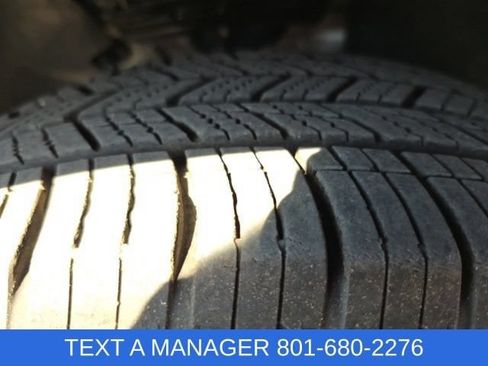 Used 2021 Volkswagen Tiguan SE w/ Panoramic Sunroof Package AWD/4WD image 15
