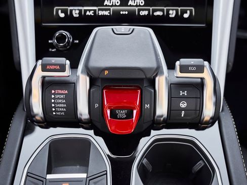 Used 2024 Lamborghini Urus S AWD/4WD image 68