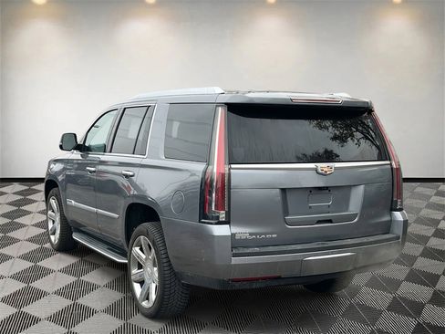 Used 2019 Cadillac Escalade Luxury image 5