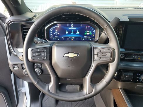 Used 2025 Chevrolet Silverado 3500 High Country w/ High Country Premium Package AWD/4WD image 21
