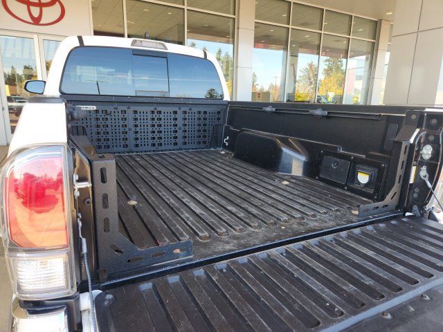 Used 2021 Toyota Tacoma TRD Off-Road AWD/4WD image 14