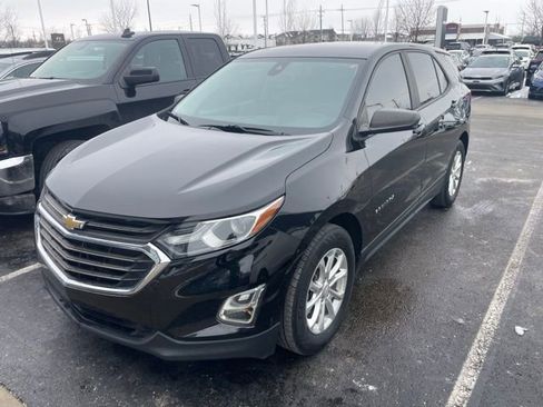 Used 2020 Chevrolet Equinox LS w/ LS Convenience Package image 3