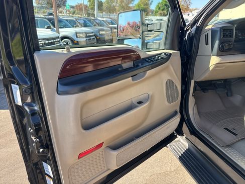 Used 2005 Ford Excursion Limited AWD/4WD image 38