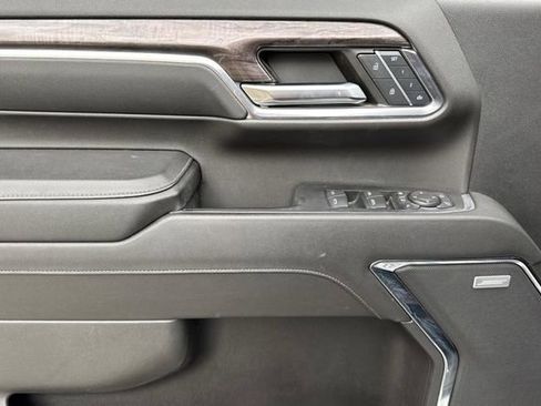 Used 2024 Chevrolet Silverado 2500 LTZ w/ LTZ Convenience Package image 11