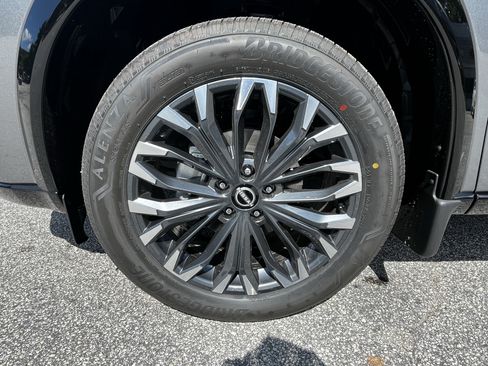 New 2026 Nissan Rogue Platinum AWD/4WD image 14