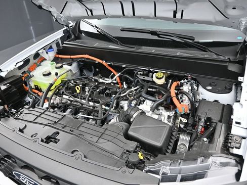 New 2026 Ford Maverick XL w/ Equipment Group 101A AWD/4WD image 11