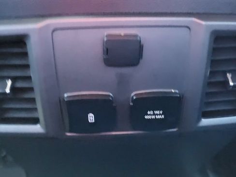 Used 2019 Ford F150 XLT w/ Equipment Group 302A Luxury AWD/4WD image 26