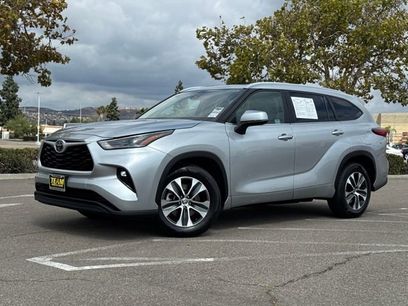 Used 2023 Toyota Highlander XLE