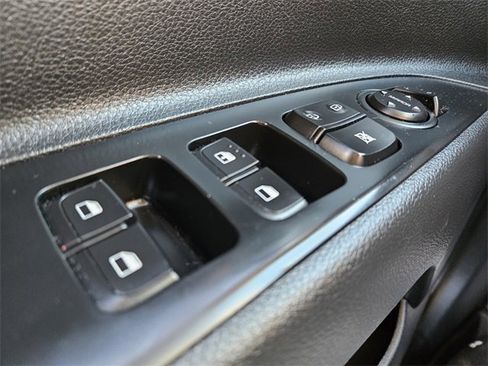 Used 2023 Kia Rio S image 31