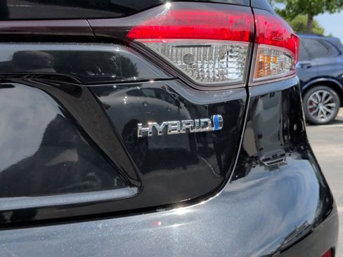Used 2022 Toyota Corolla LE FWD image 11