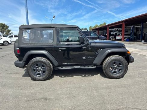 Used 2022 Jeep Wrangler Sport AWD/4WD image 4