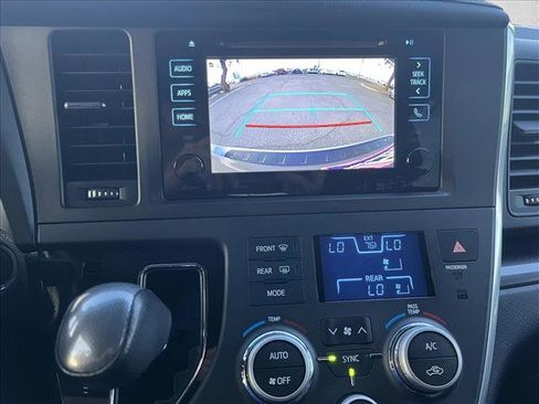 Used 2017 Toyota Sienna SE image 14