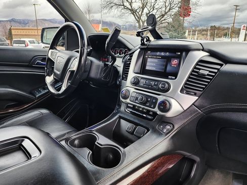 Used 2015 GMC Yukon XL SLT w/ Open Road Package image 19