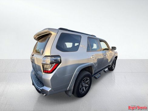 Used 2022 Toyota 4Runner TRD Off-Road Premium w/ Moonroof Package AWD/4WD image 4