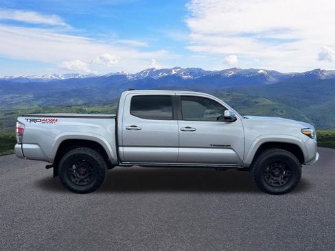 Certified 2021 Toyota Tacoma TRD Sport w/ TRD Premium Sport Package AWD/4WD image 7