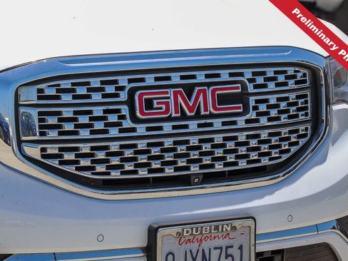 Used 2019 GMC Acadia Denali w/ Technology Package AWD/4WD image 5