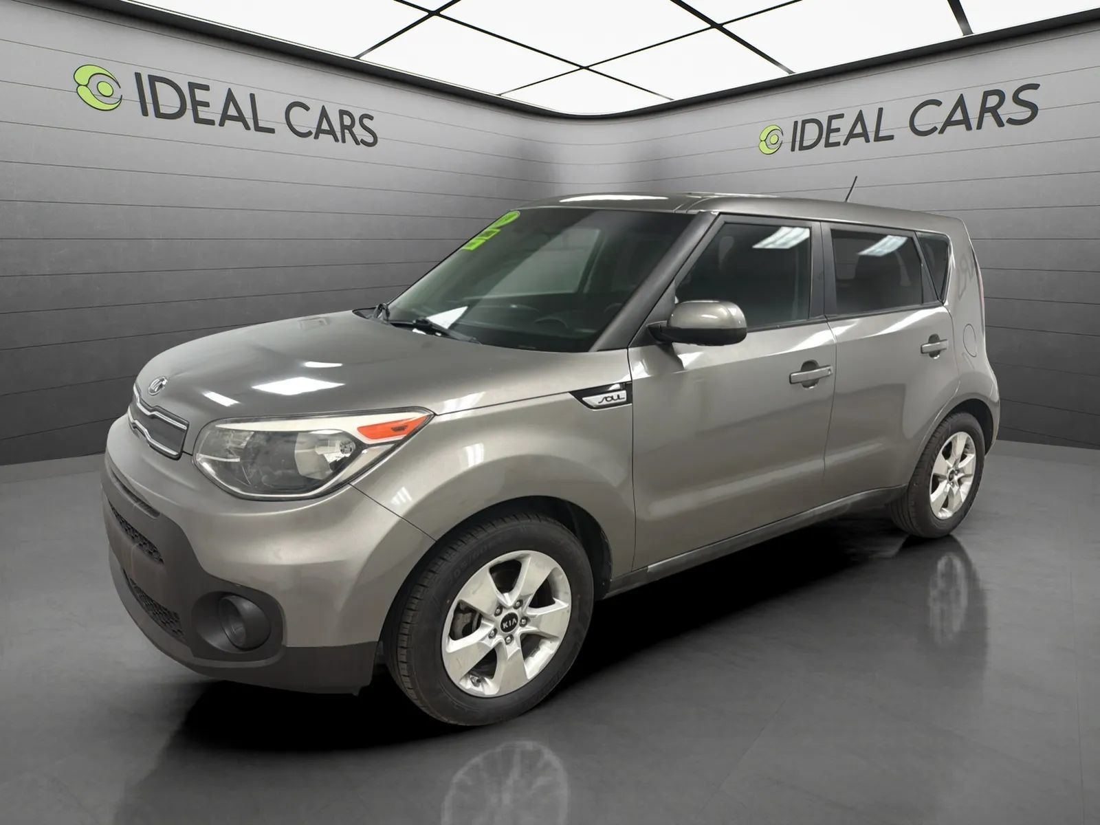 Used 2019 Kia Soul FWD image 1