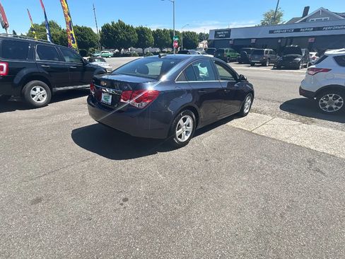 Used 2015 Chevrolet Cruze LT FWD image 4