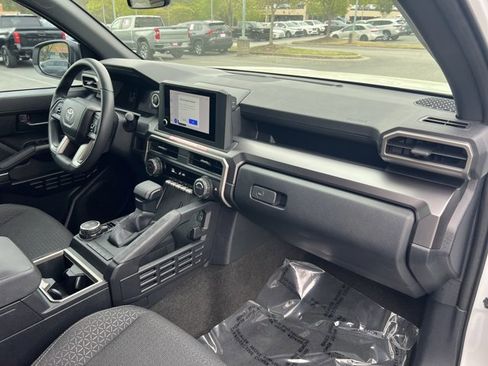 Used 2025 Toyota 4Runner SR5 image 23