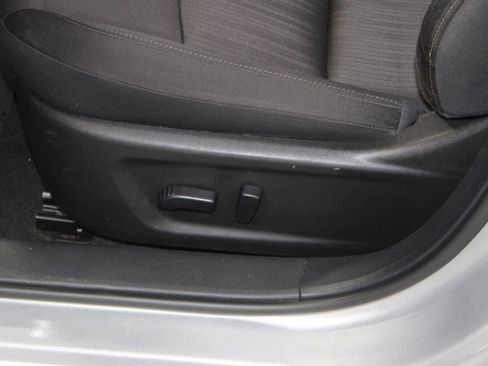 Used 2024 Nissan Altima 2.5 SV image 18