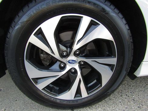 Used 2020 Subaru Legacy Premium image 34