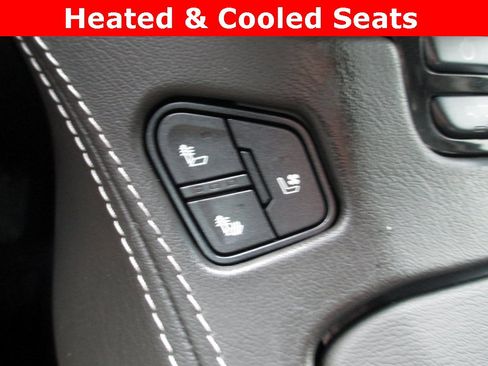 Used 2020 GMC Yukon Denali w/ Denali Ultimate Package image 19