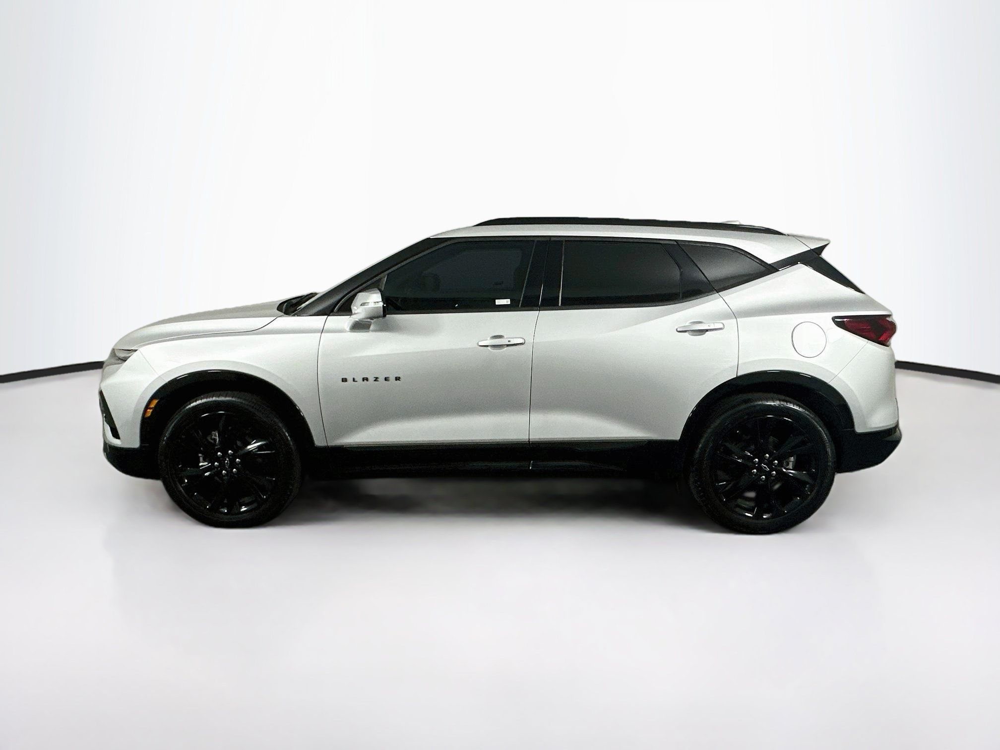 Used 2021 Chevrolet Blazer RS w/ Enhanced Convenience Package FWD image 4