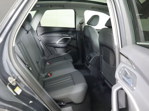 Used 2025 Audi Q5 2.0T Premium Plus w/ Premium Plus image 25