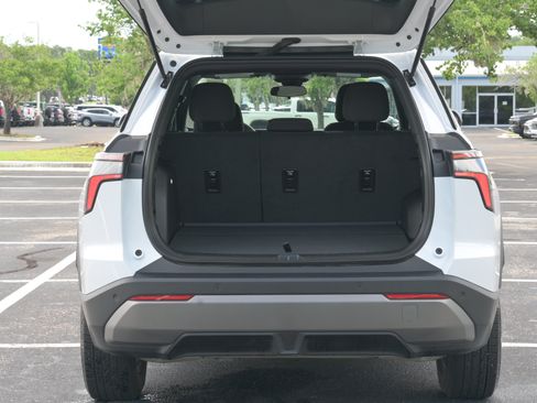 Used 2026 Chevrolet Equinox LT FWD image 33