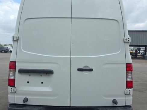 Used 2019 Nissan NV 2500 SV RWD image 4