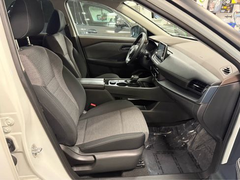 Used 2021 Nissan Rogue S AWD/4WD image 27