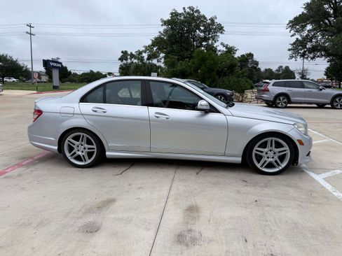 Used 2009 Mercedes-Benz C 350 Sport image 7