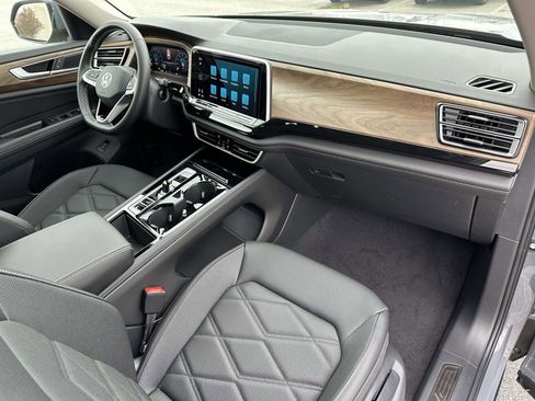 New 2026 Volkswagen Atlas SE image 12