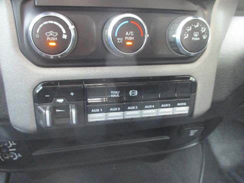 Used 2021 RAM 2500 Tradesman AWD/4WD image 16