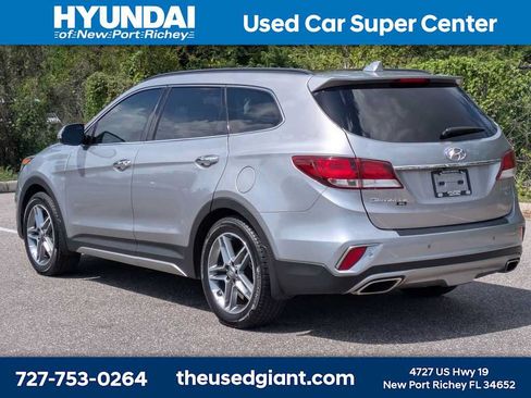 Used 2019 Hyundai Santa Fe XL FWD image 3