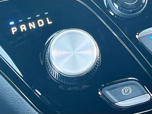 New 2025 Chrysler Pacifica Select image 25