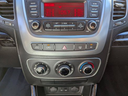 Used 2015 Kia Sorento LX FWD image 22